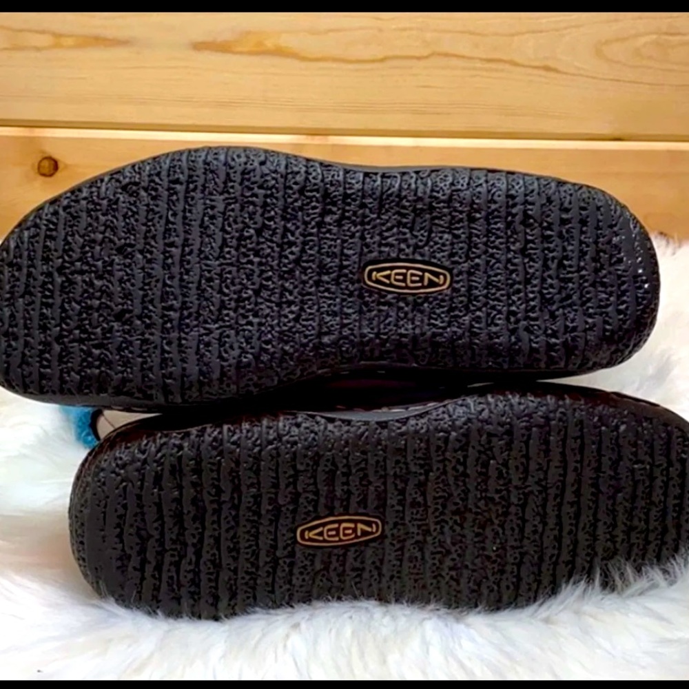 🌹🌹Keen knit Sweater & Suede Leather Boots Size 8🌹🌹 - Picture 9 of 10